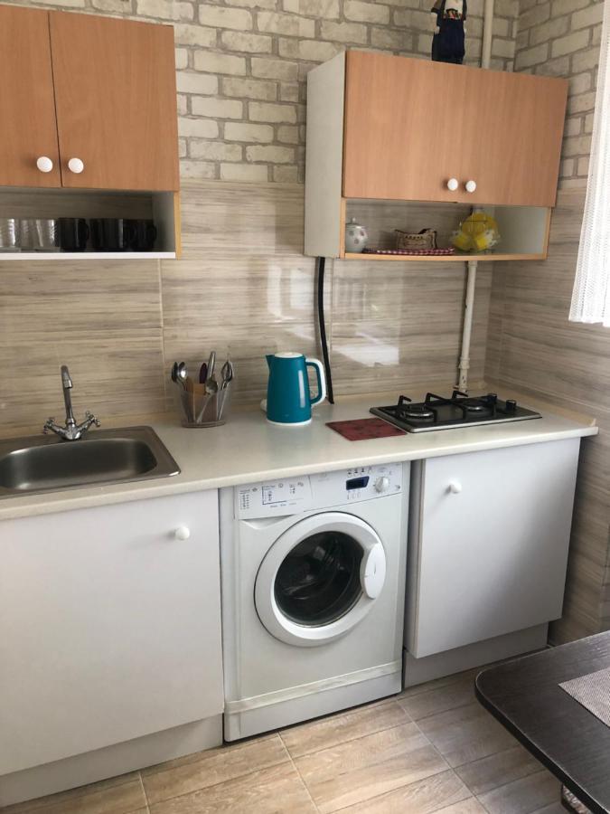 Kyiv Apartment In Pechersk On Oleksandra Kopylenko Luaran gambar